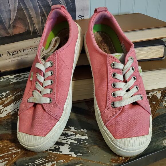 Cariuma OCA Low Pink Lemonade Canvas Sneaker Vegan Sustainable US W7 - Picture 3 of 11